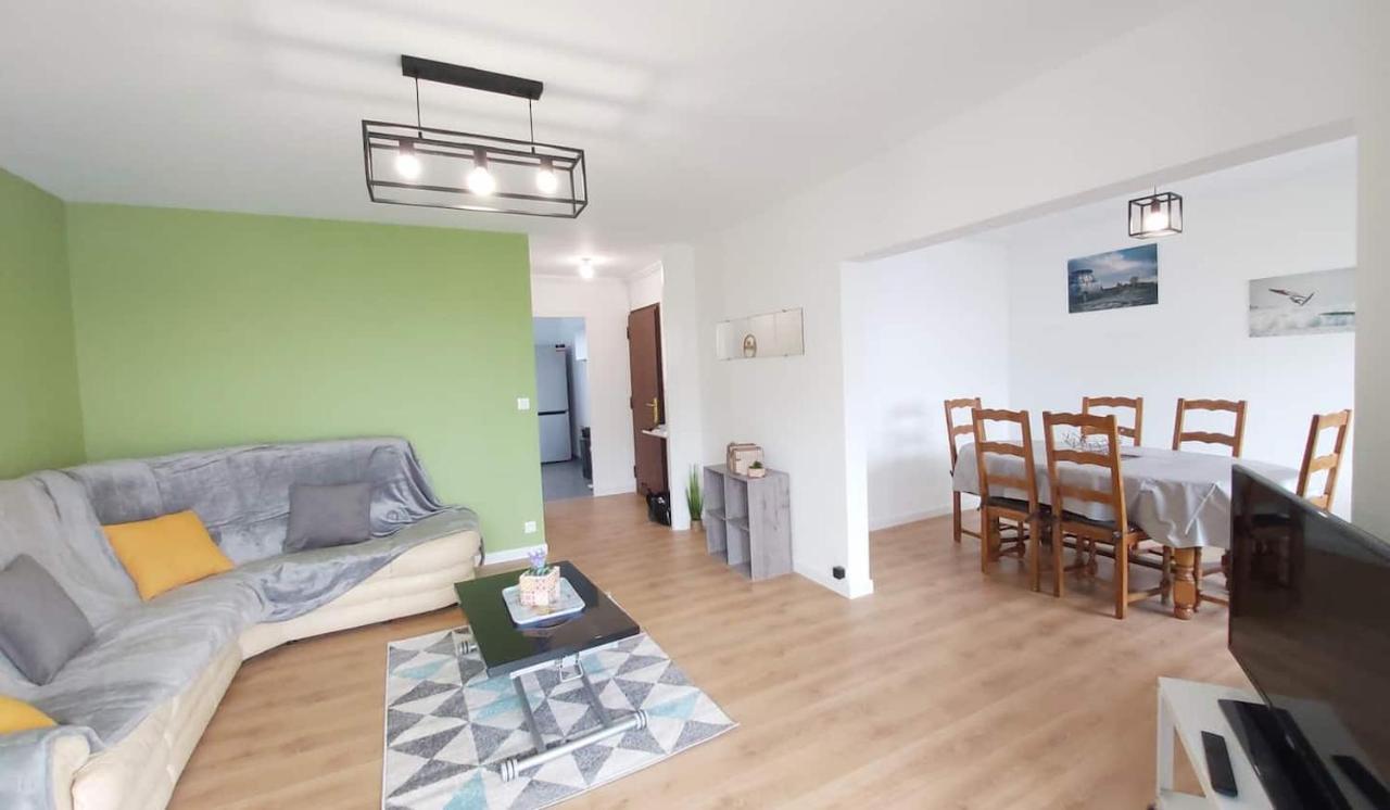 Groix Apartment โลริอ็อง ภายนอก รูปภาพ